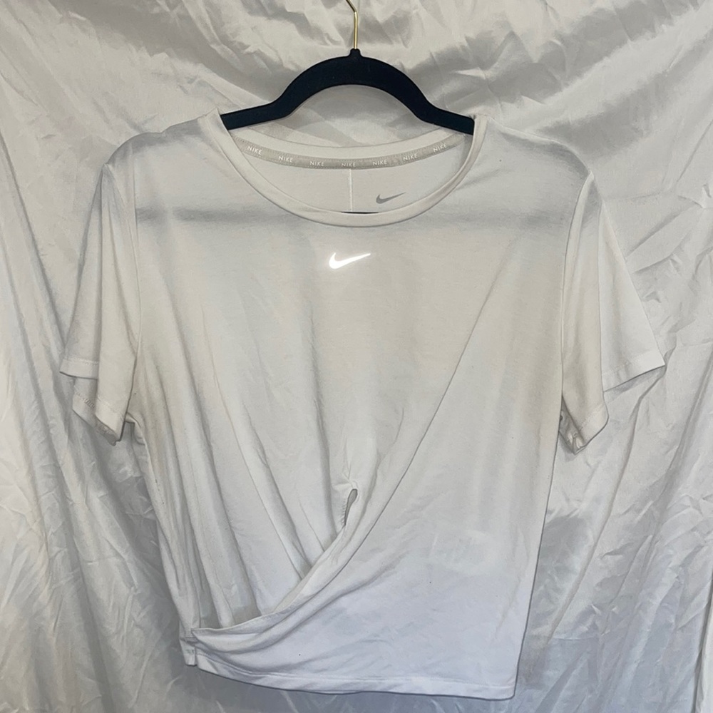 Nike women’s shirt